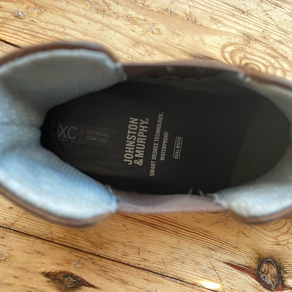 Johnston and Murphy Waterproof Chelsea Boot US 8.5 - Picture 2 of 2